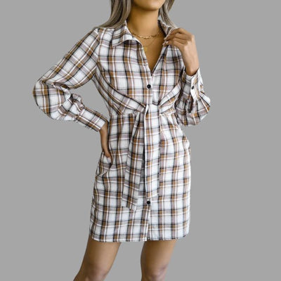 Klassisches kariertes Hemdkleid mit Taillenband