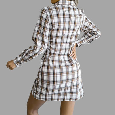 Klassisches kariertes Hemdkleid mit Taillenband
