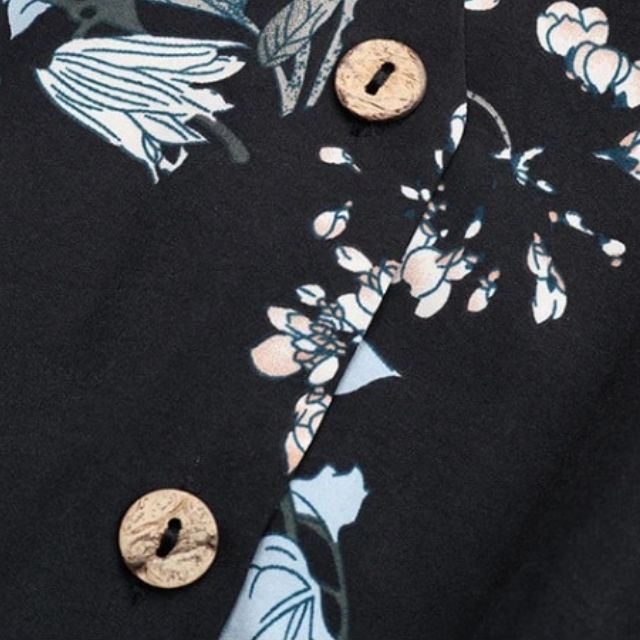 Floral gemustertes Hemdkleid mit geraffter Taille