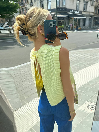 Ärmelloses Stricktop | Rückenausschnitt mit Schleife | Moderner Look