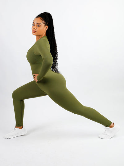 Langärmliger Jumpsuit mit V-Ausschnitt und Bauchkontrolle