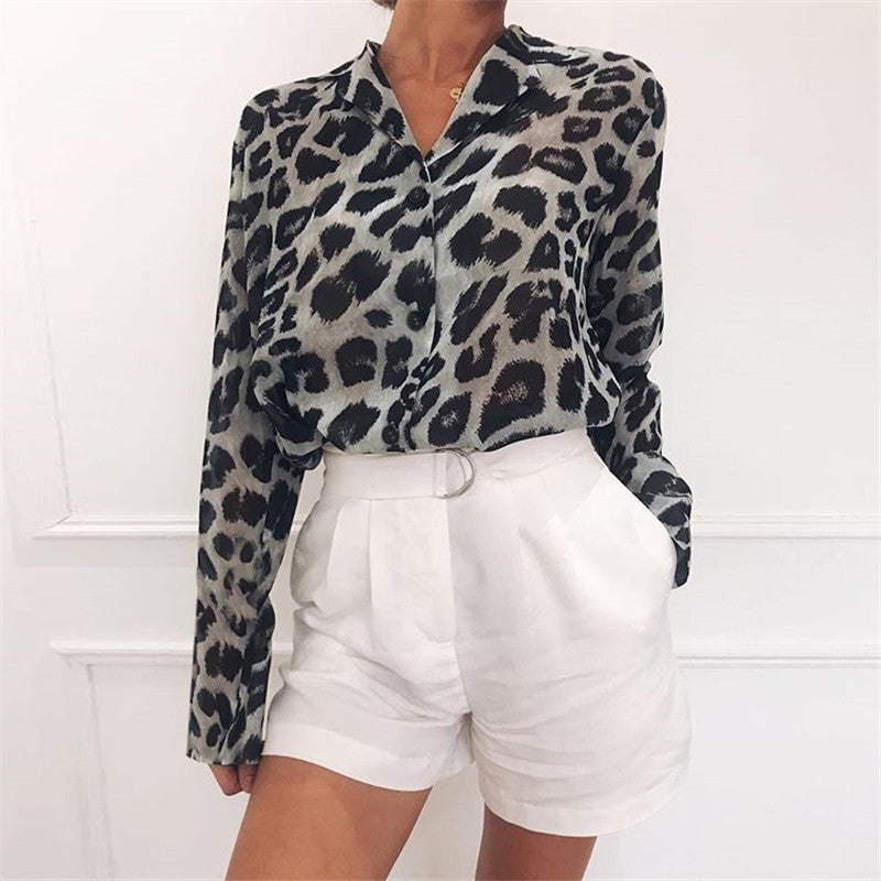 Avalon® | Stylische Langarmbluse mit Leopardenmuster und Umlegekragen