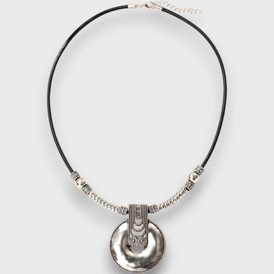 Selena – Vintage Boho Halskette mit Ring-Anhänger