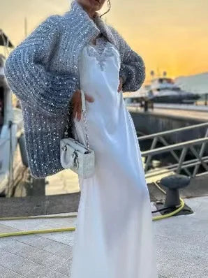 Entspannter Pullover mit V-Ausschnitt und Pailletten