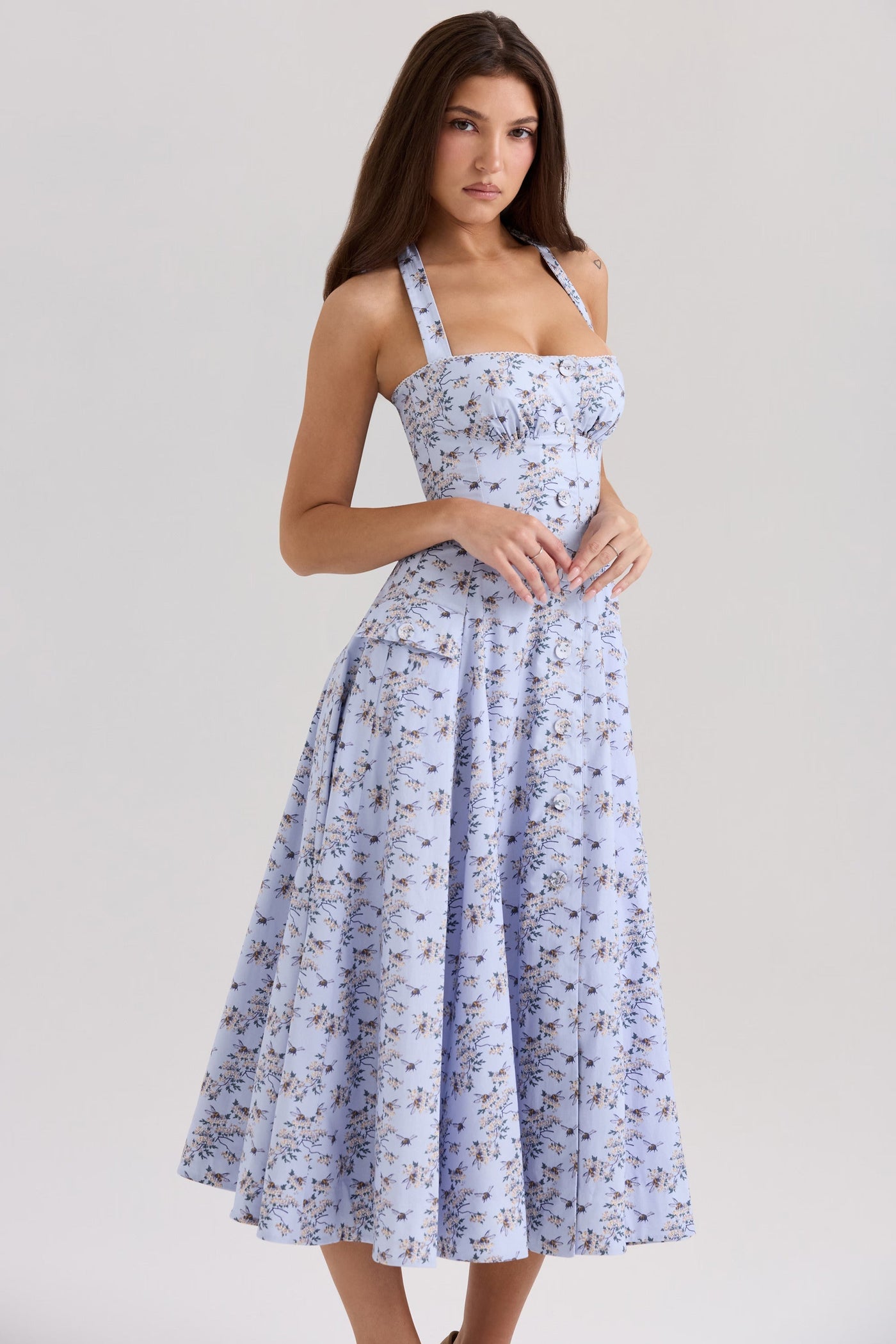 Belle - Midikleid mit Gänseblümchen-Print und Neckholder