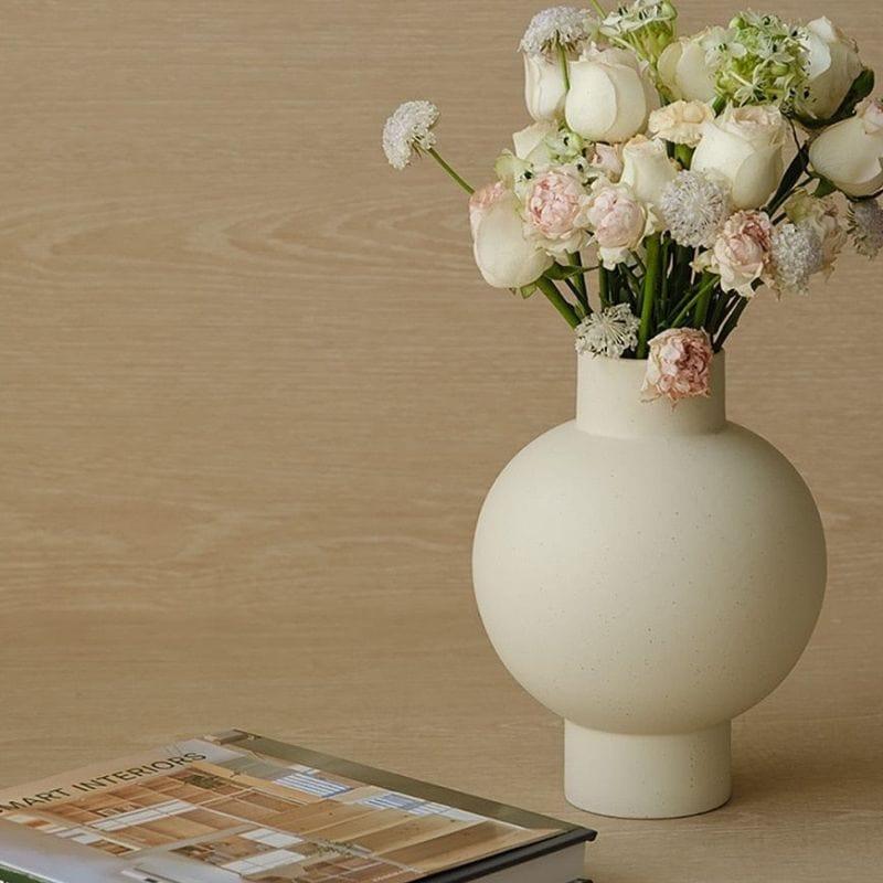 Serenity Curve Vase – Elegantes minimalistisches Design mit glatter, geschwungener Silhouette