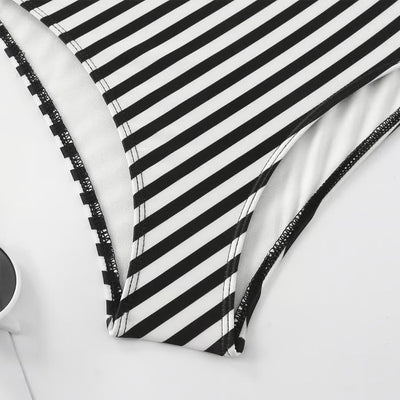 Jenna - Einteiliger Badeanzug Dissymmetrie