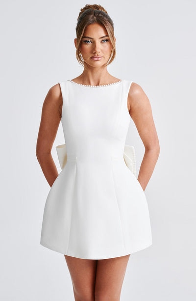 Yareli™ | Elegantes Schleifenkleid