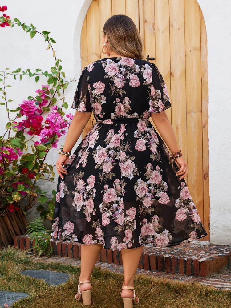 Damen geblümtes Sommerkleid in Übergröße | Midi