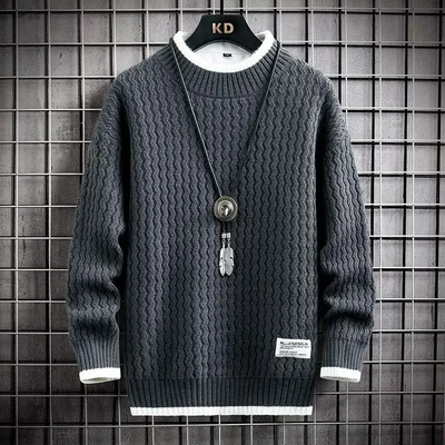Klassischer Rippenstrickpullover für Herren