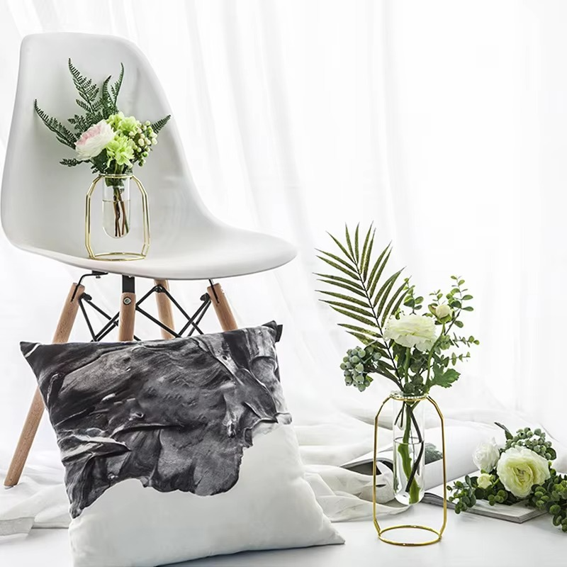 Klar Elegance Glasvase – Elegante Basis für Stilvolle Blumenarrangements