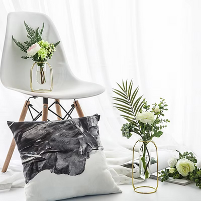 Klar Elegance Glasvase – Elegante Basis für Stilvolle Blumenarrangements