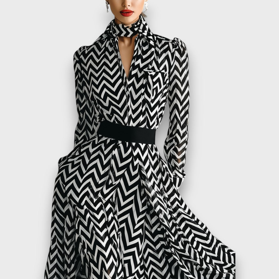 Zarielle – Maxi-Chiffonkleid mit Schwarz-Weiß-Muster