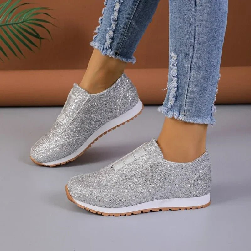 Glitzernder Slipper mit kontrastierender Sohle