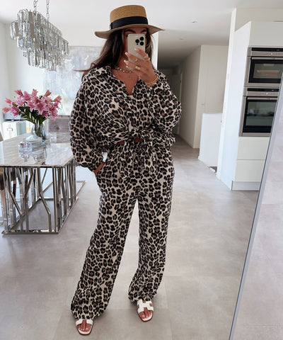 Yamila® | Bluse Freya Leo Braun Kurz