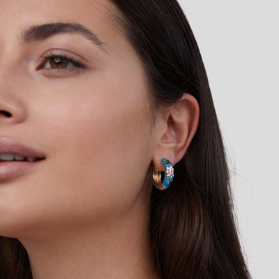 Goldene Kreolen mit Blume