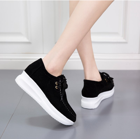 Lamaris Sneaker | Eleganter Damenschuh mit luftigem Fußbett für den Sommer