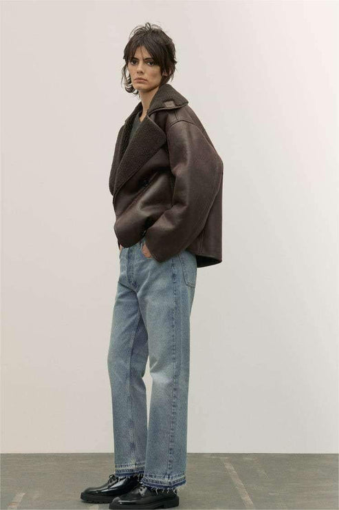 Jacke mit integriertem Pelzkragen