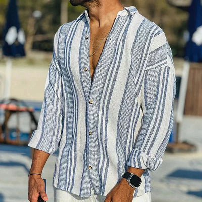 Stylisches Herren Hemd im gestreiften Muster für einen lässigen Look