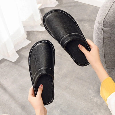 Hugo | Bequeme vegane Lederslippers – Luxus & Entspannung