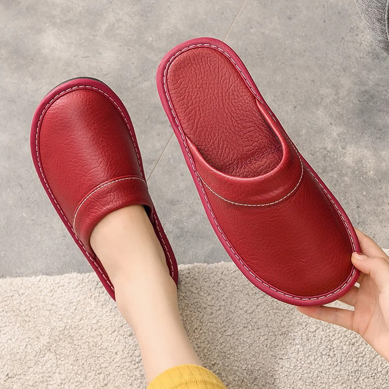 Hugo | Bequeme vegane Lederslippers – Luxus & Entspannung