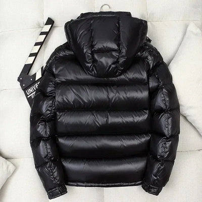 Gesteppte Winterjacke mit Kapuze für Männer