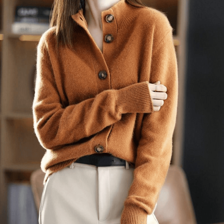 Warme Strickjacke mit Knöpfen für Damen