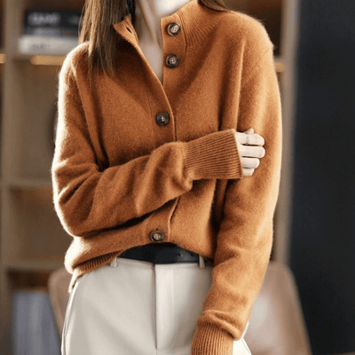 Warme Strickjacke mit Knöpfen für Damen